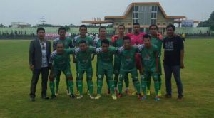 074769700_1457109488-Mursyid_Efendy__paling_kanan__memberi_sentuhan_baru_di_tim_Persatu_Tuban.__ROB_
